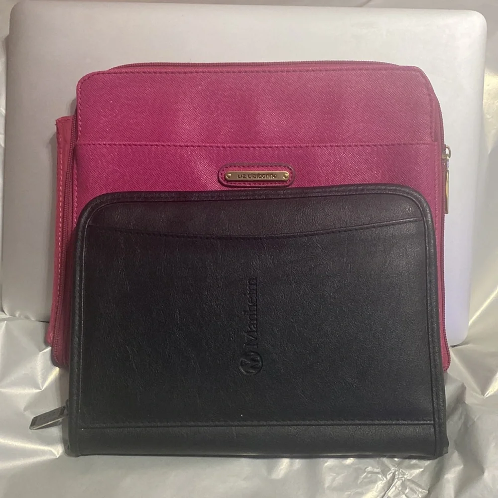 Liz Claiborne tablet carrying case, outside and inside pockets; size: 10” x 8.5”